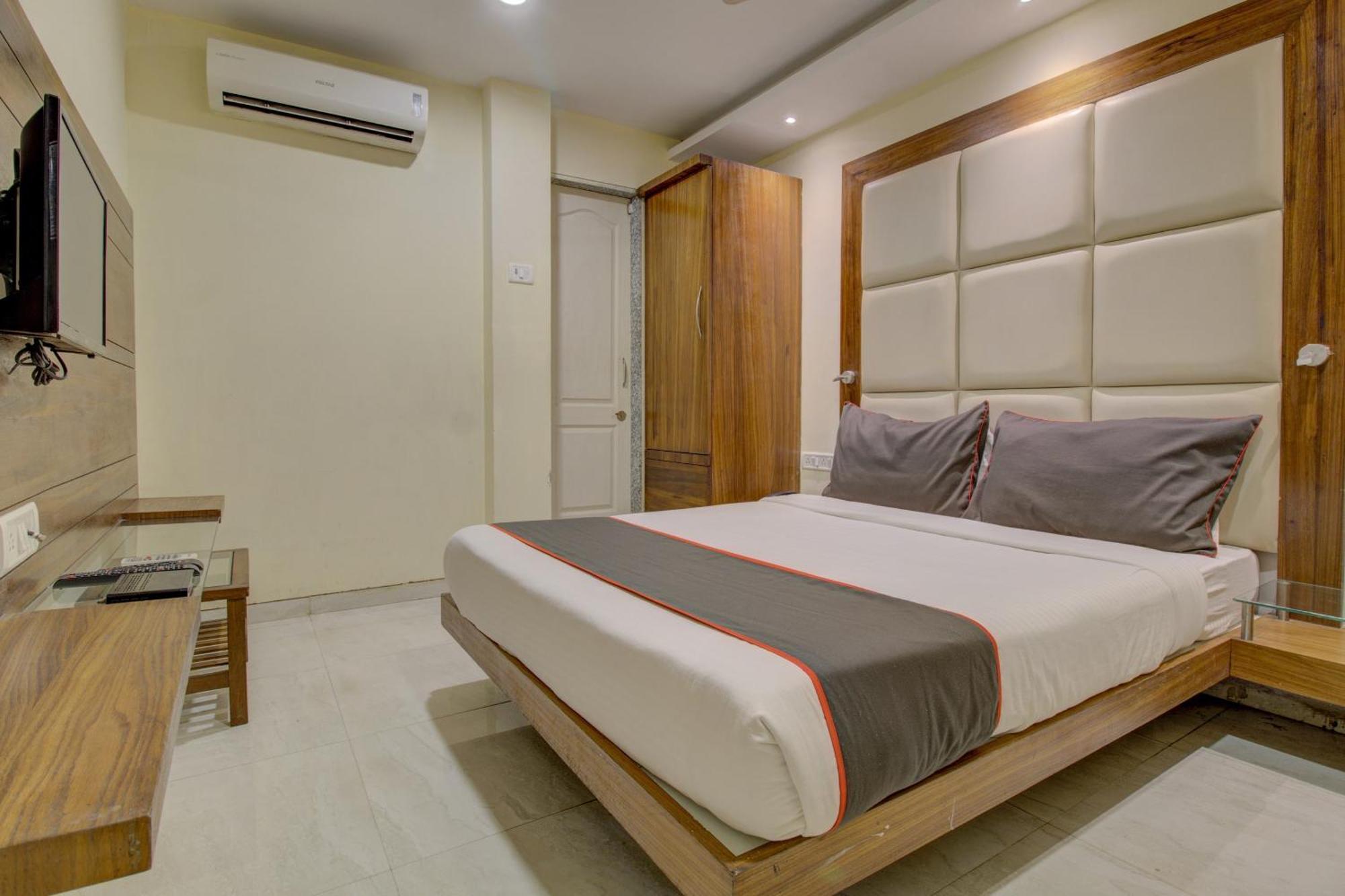Hotel O Address Inn Мумбаи Экстерьер фото