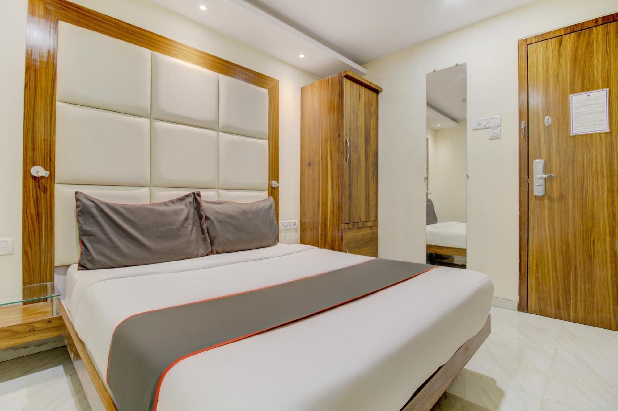 Hotel O Address Inn Мумбаи Экстерьер фото